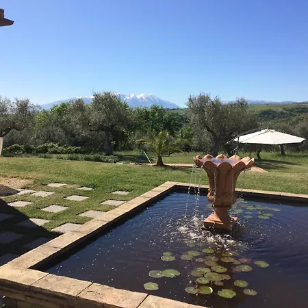 Charming 3-bedroom In Abruzzo With Wifi And Ac *
