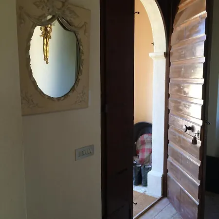 Charming 3-bedroom In Abruzzo With Wifi And Ac
