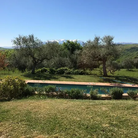 Charming 3-bedroom In Abruzzo With Wifi And Ac *